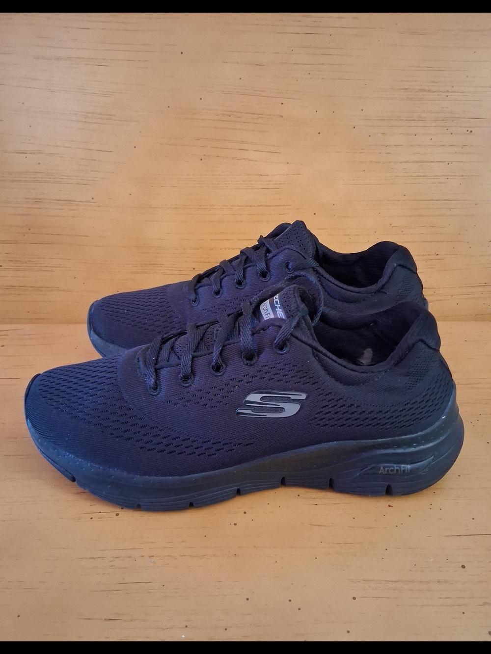 Skechers Arch Fit Black Athletic Sneakers - Picture 3 of 7